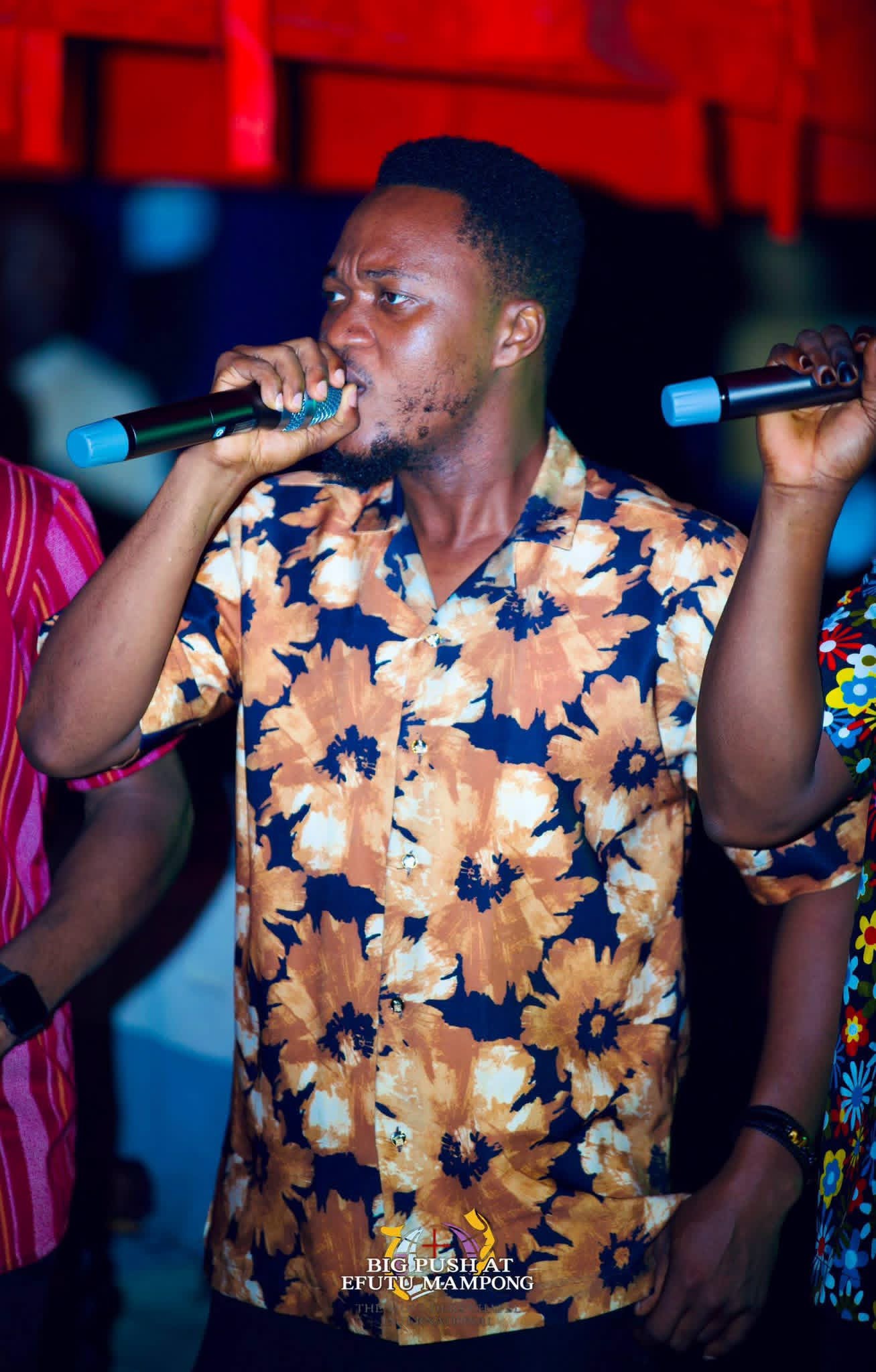 THE HEAVENS CAME DOWN, SOULS WERE WON, THERE WAS AN OUTPOURING OF THE HOLY SPIRIT.THE BIG PUSH SOUL WINNING CRUSADE AT EFUTU MAMPONG DAY 1 WAS FULL OF GOD’S GLORY .   THE BIG PUSH MINI CRUSADE. ITS A MOVEMENT TO SAVE SOULS AND IGNITE REVIVAL. WE ARE CALLING ON SPONSORS  AND PARTNERS TO HELP US TAKE